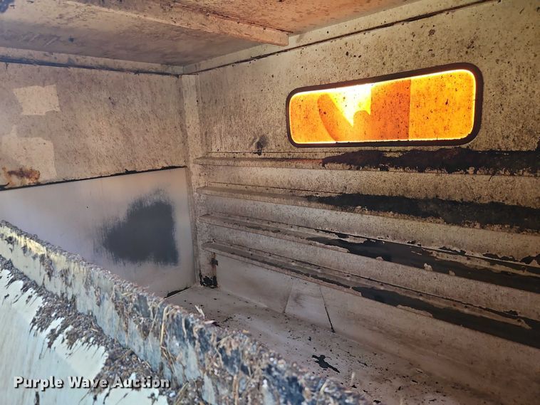 image for item EJ0088 2016 Isuzu NRR street sweeper truck