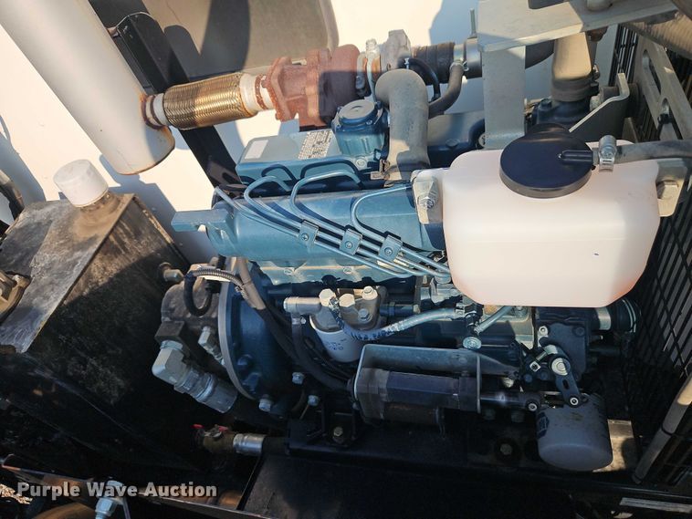 image for item EJ0088 2016 Isuzu NRR street sweeper truck