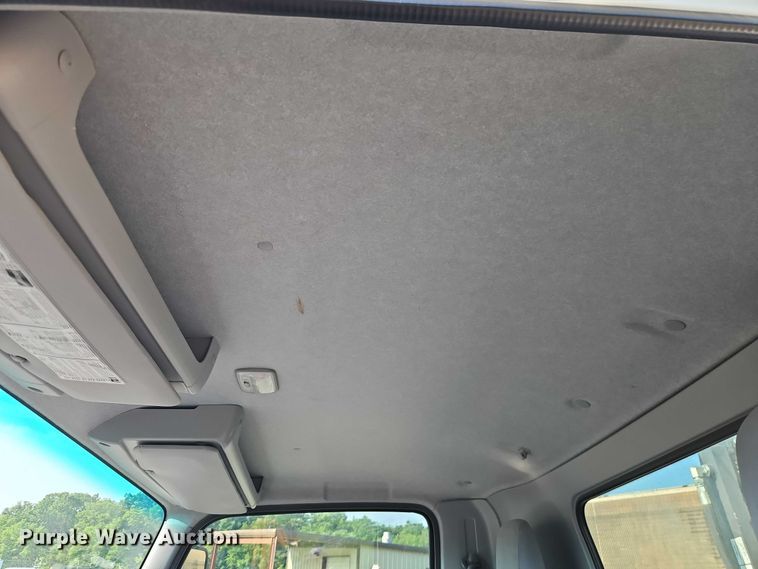 image for item EJ0088 2016 Isuzu NRR street sweeper truck