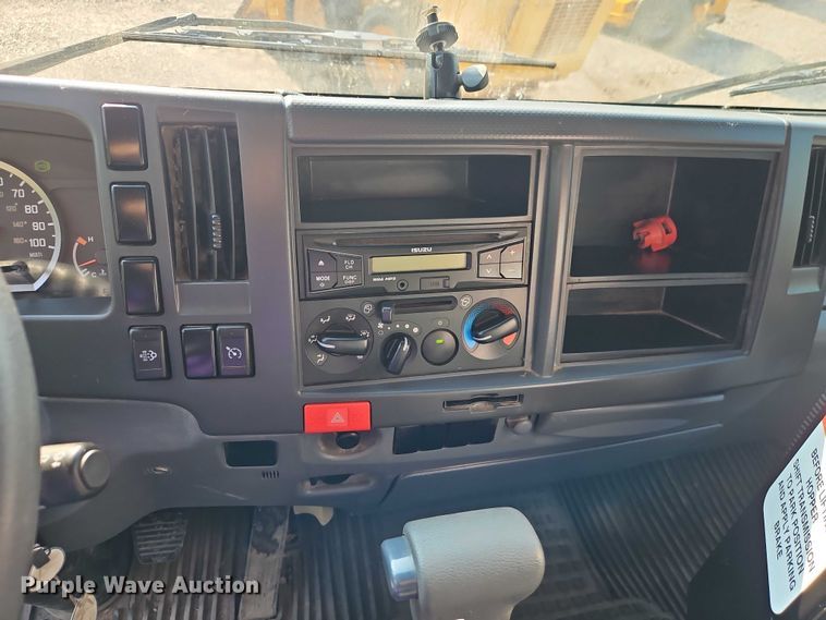 image for item EJ0088 2016 Isuzu NRR street sweeper truck