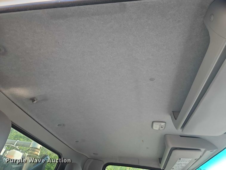 image for item EJ0088 2016 Isuzu NRR street sweeper truck