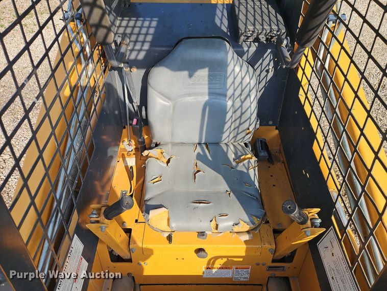 image for item EJ0089 1999 Case 1840 skid steer loader