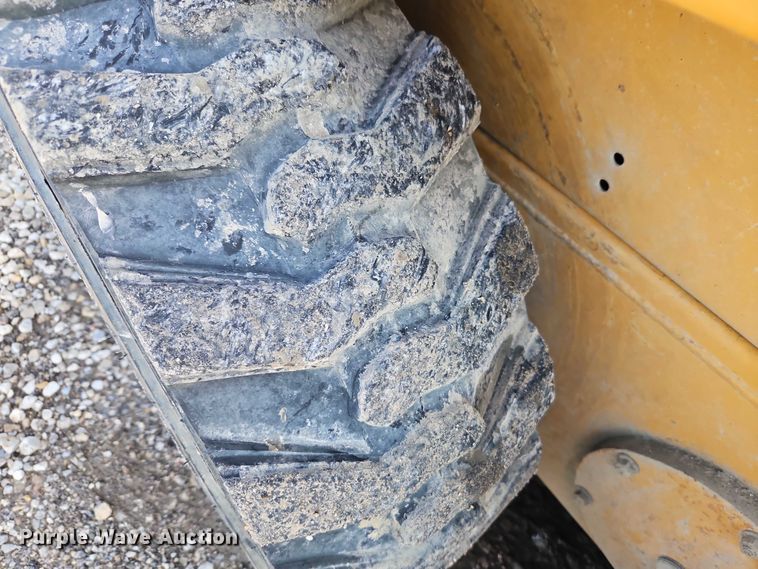 image for item EJ0089 1999 Case 1840 skid steer loader