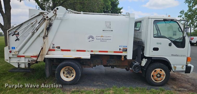 image for item EJ0099 2001 Isuzu NPR/NPR-HD refuse truck