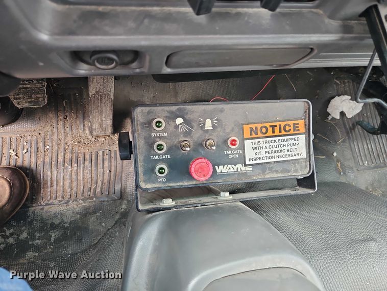 image for item EJ0099 2001 Isuzu NPR/NPR-HD refuse truck