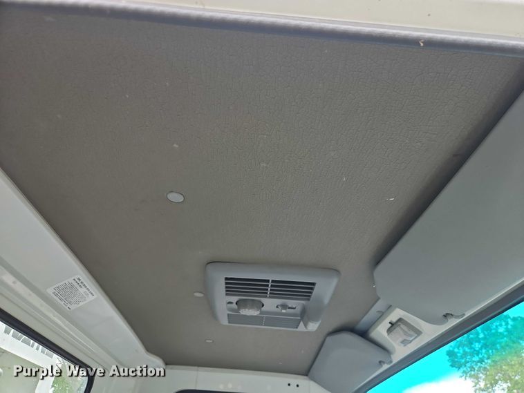 image for item EJ0099 2001 Isuzu NPR/NPR-HD refuse truck