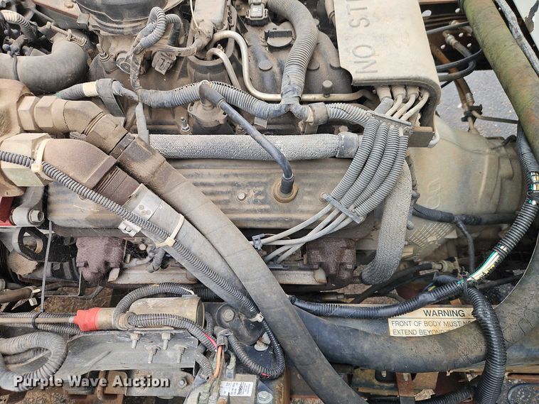 image for item EJ0099 2001 Isuzu NPR/NPR-HD refuse truck