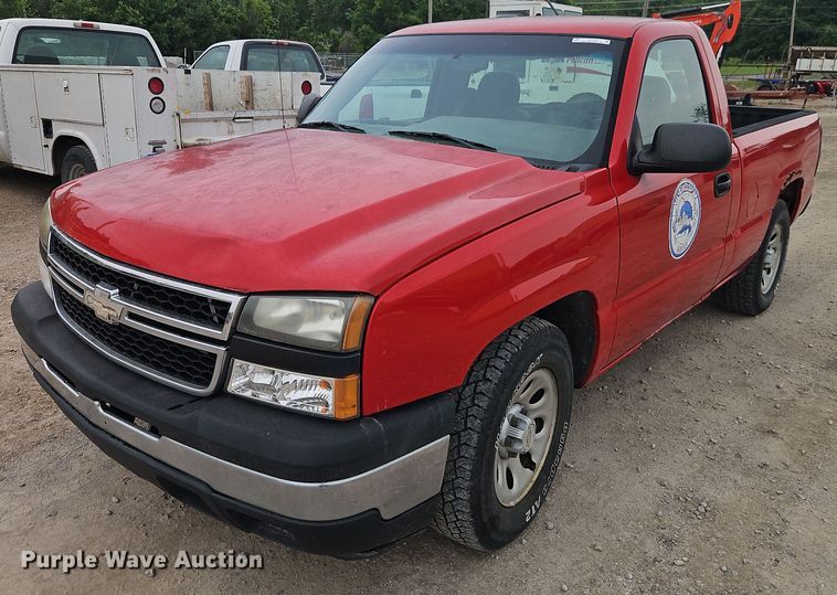 image for item EJ0118 2007 Chevrolet Silverado 1500 pickup truck