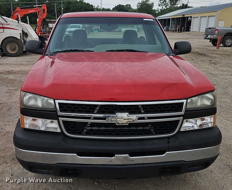 image for item EJ0118 2007 Chevrolet Silverado 1500 pickup truck