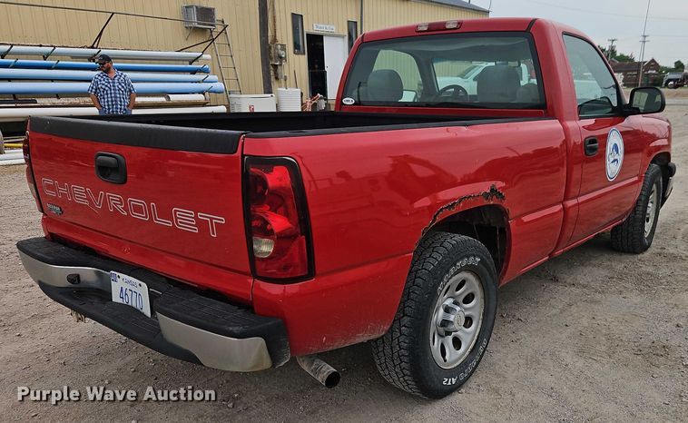 image for item EJ0118 2007 Chevrolet Silverado 1500 pickup truck