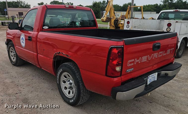 image for item EJ0118 2007 Chevrolet Silverado 1500 pickup truck