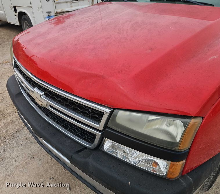 image for item EJ0118 2007 Chevrolet Silverado 1500 pickup truck