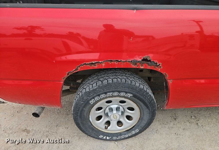 image for item EJ0118 2007 Chevrolet Silverado 1500 pickup truck