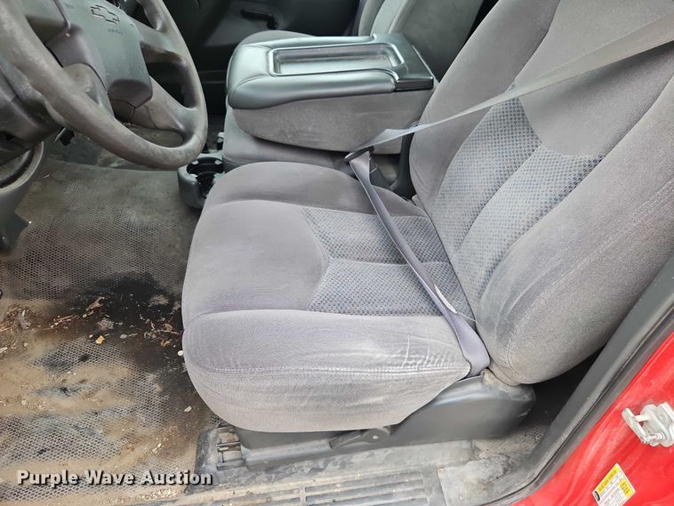 image for item EJ0118 2007 Chevrolet Silverado 1500 pickup truck