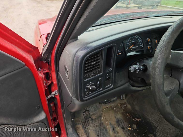 image for item EJ0118 2007 Chevrolet Silverado 1500 pickup truck