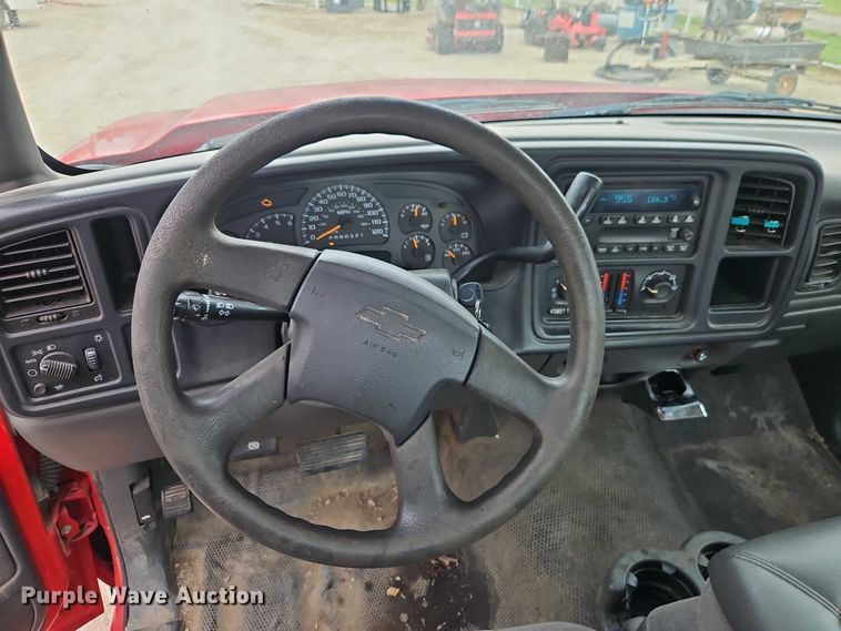 image for item EJ0118 2007 Chevrolet Silverado 1500 pickup truck