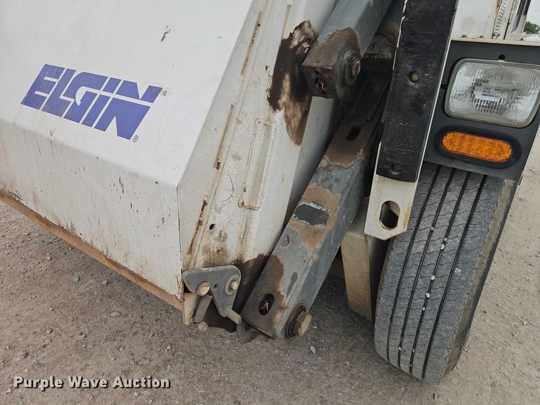 image for item EJ0121 2000 Elgin Pelican series P street sweeper