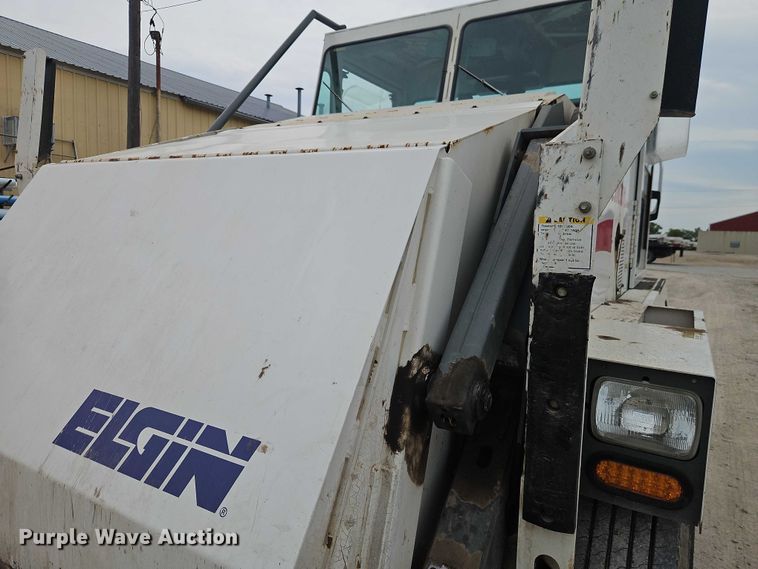image for item EJ0121 2000 Elgin Pelican series P street sweeper