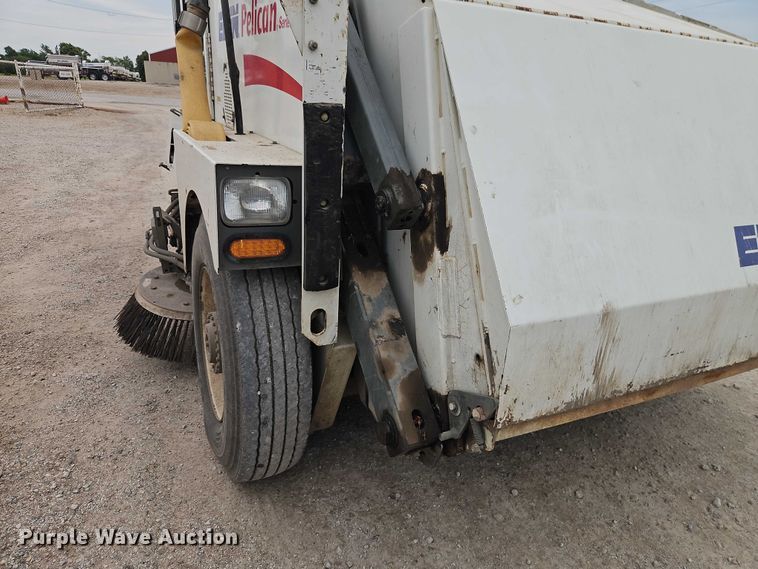 image for item EJ0121 2000 Elgin Pelican series P street sweeper