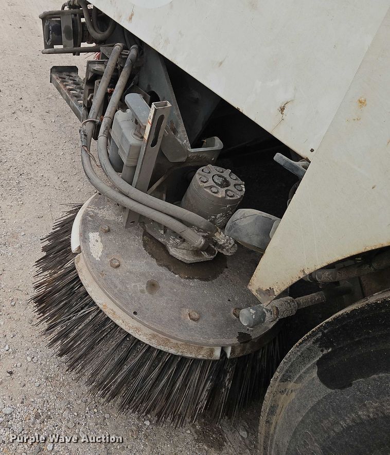 image for item EJ0121 2000 Elgin Pelican series P street sweeper