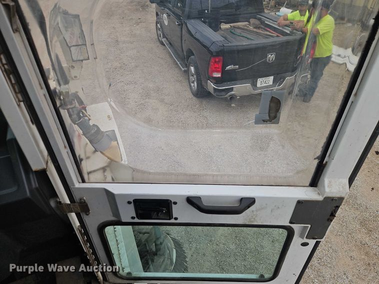 image for item EJ0121 2000 Elgin Pelican series P street sweeper