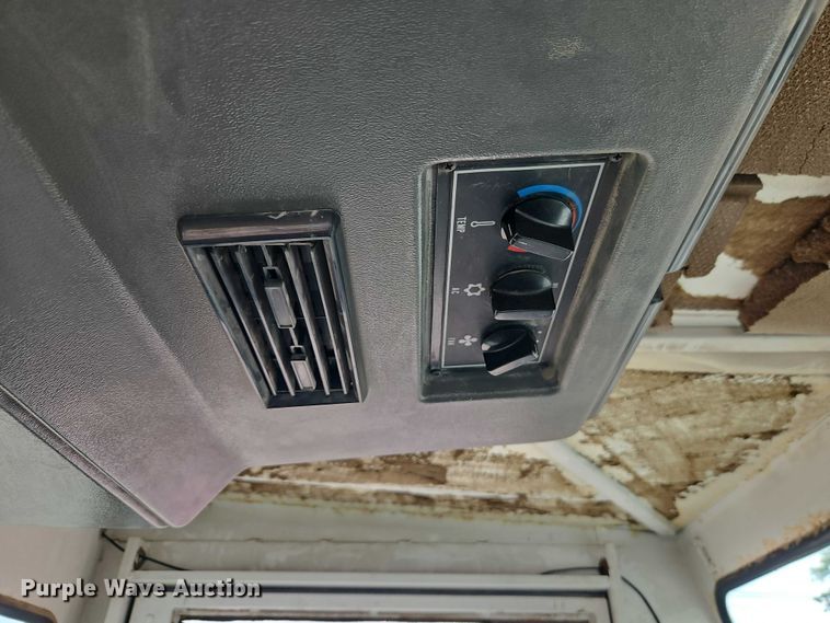 image for item EJ0121 2000 Elgin Pelican series P street sweeper