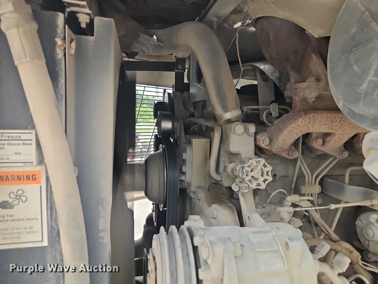 image for item EJ0121 2000 Elgin Pelican series P street sweeper