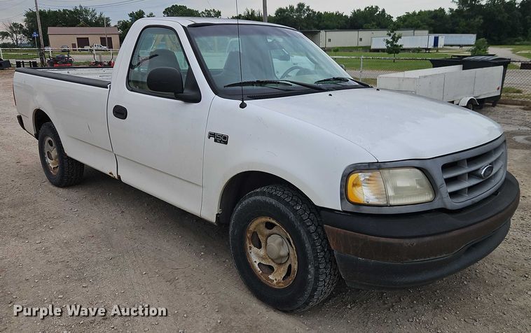 image for item EJ0122 2001 Ford F150 pickup truck