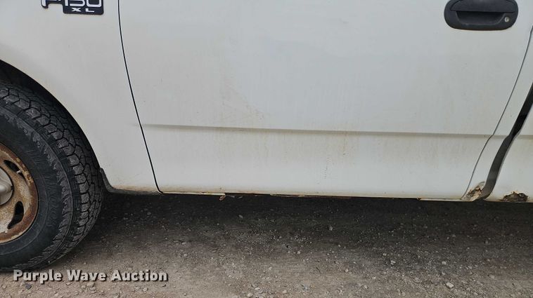 image for item EJ0122 2001 Ford F150 pickup truck