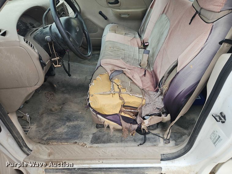 image for item EJ0122 2001 Ford F150 pickup truck