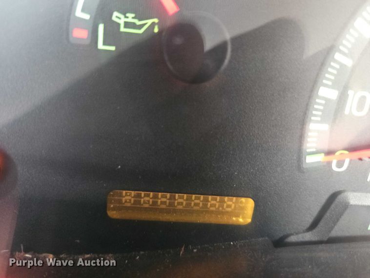 image for item EJ0122 2001 Ford F150 pickup truck