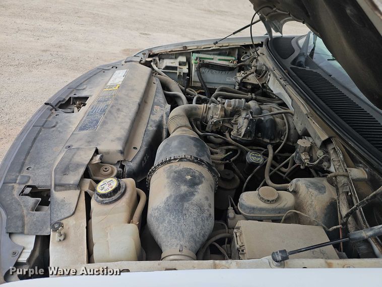 image for item EJ0122 2001 Ford F150 pickup truck