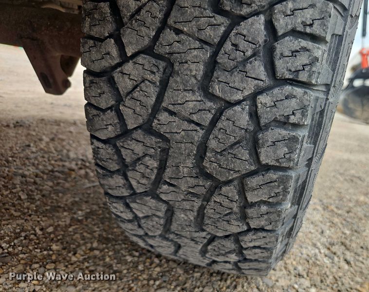 image for item EJ0122 2001 Ford F150 pickup truck