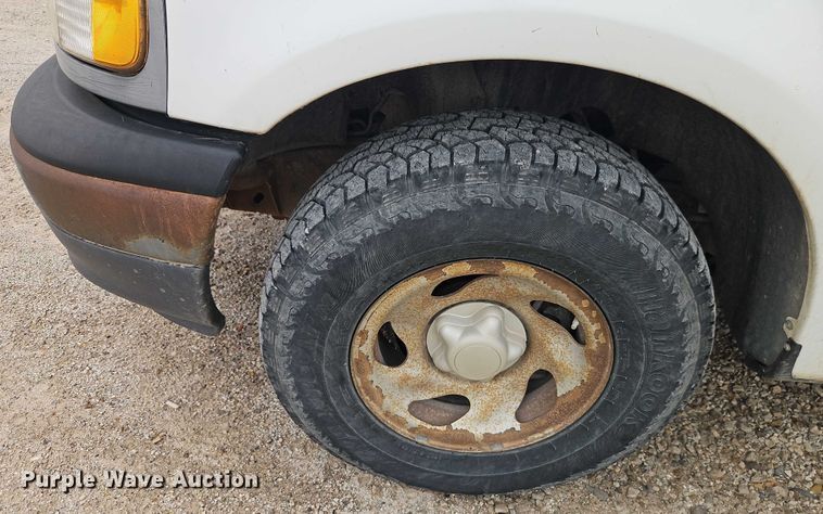 image for item EJ0122 2001 Ford F150 pickup truck