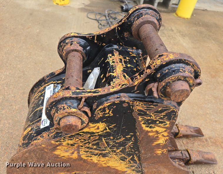 image for item EK5315 Caterpillar mini excavator bucket