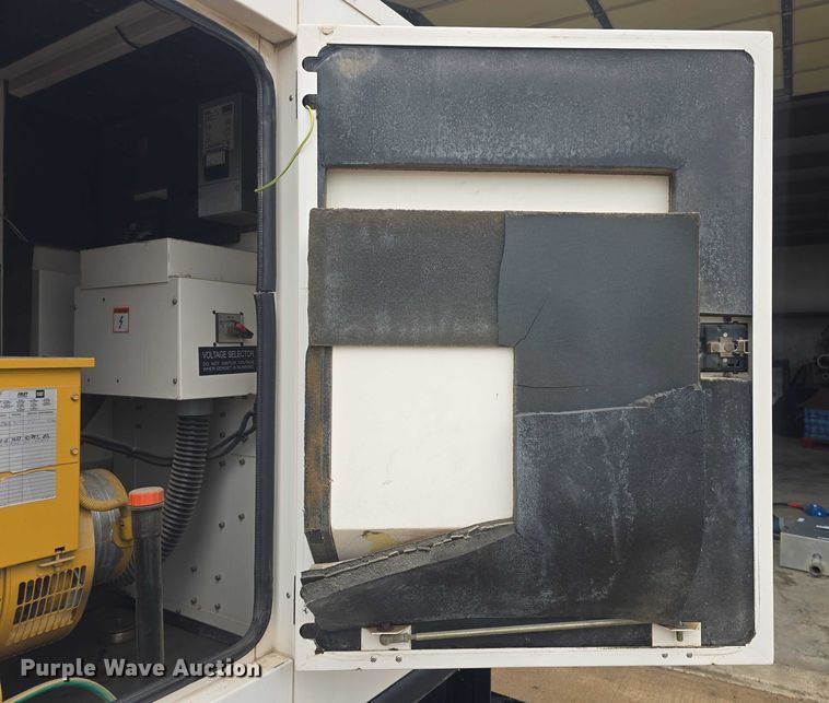 image for item EK5317 2006 Caterpillar XQ30 generator