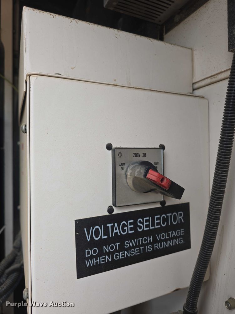 image for item EK5317 2006 Caterpillar XQ30 generator