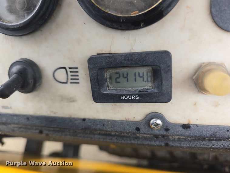 image for item EK5318 2013 Walker MDDGHS ZTR lawn mower