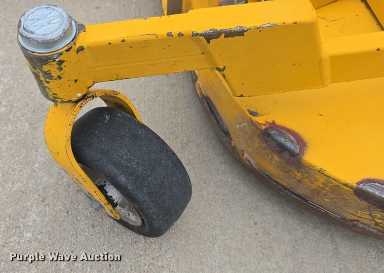 image for item EK5318 2013 Walker MDDGHS ZTR lawn mower