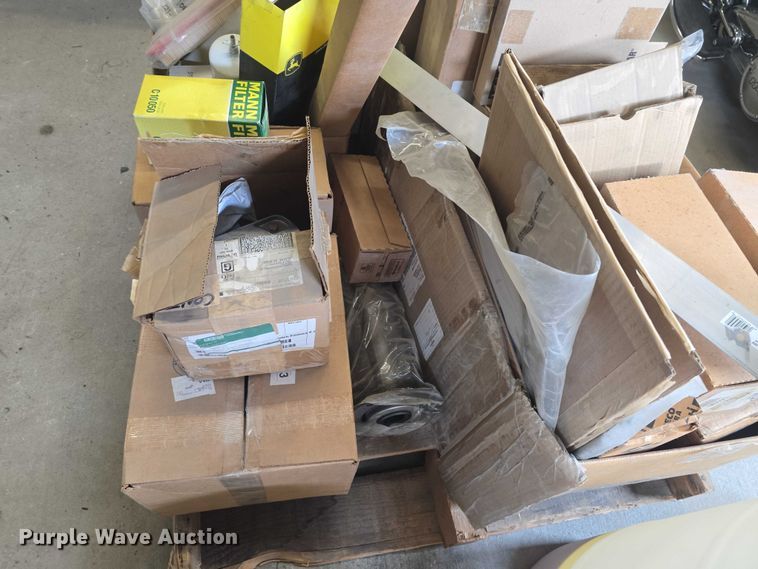 image for item EK5324 Automotive truck parts