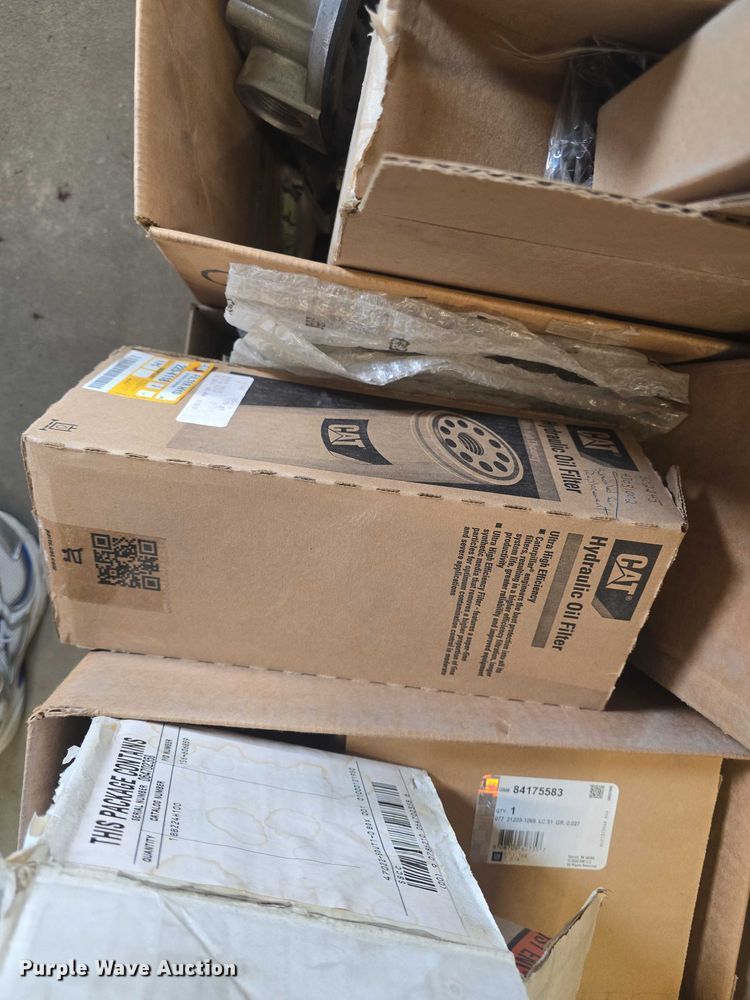 image for item EK5324 Automotive truck parts