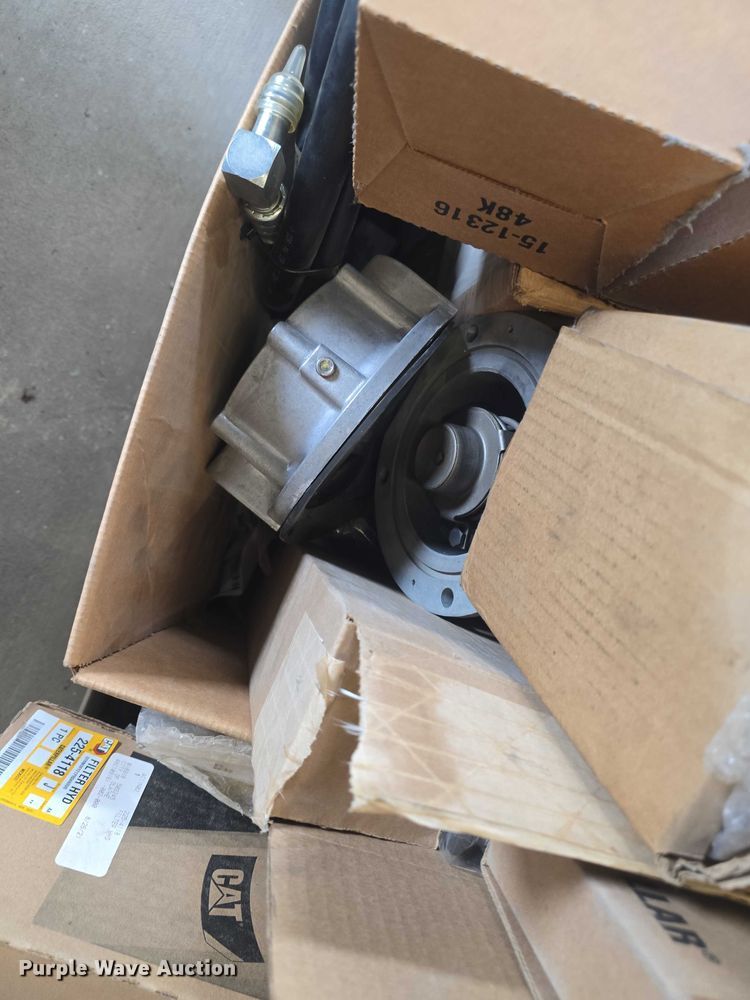 image for item EK5324 Automotive truck parts