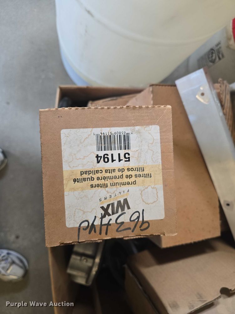 image for item EK5324 Automotive truck parts