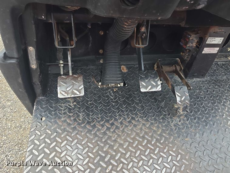 image for item EK5328 2010 Toro Workman HDX utility vehicle