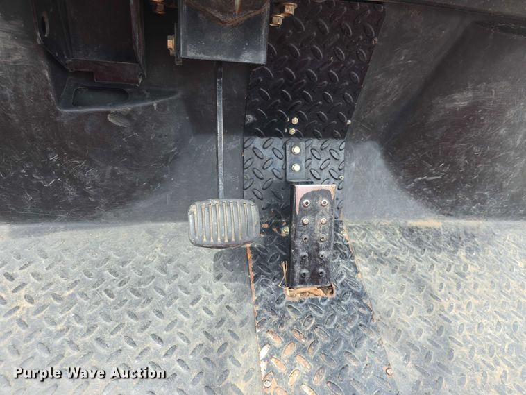 image for item EK5329 2010 Cushman Turf-Truckster utility vehicle