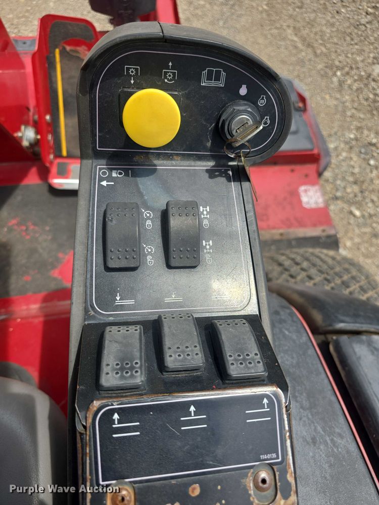 image for item EK5330 2013 Toro Groundmaster 5900 lawn mower