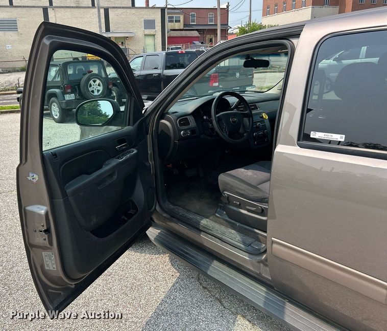 image for item EK8176 2013 Chevrolet Tahoe Police SUV