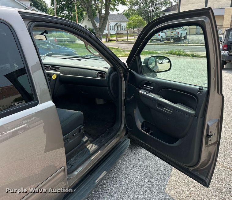 image for item EK8176 2013 Chevrolet Tahoe Police SUV