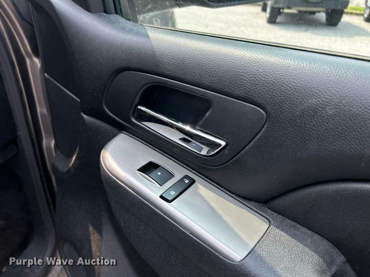 image for item EK8176 2013 Chevrolet Tahoe Police SUV