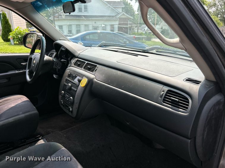 image for item EK8176 2013 Chevrolet Tahoe Police SUV